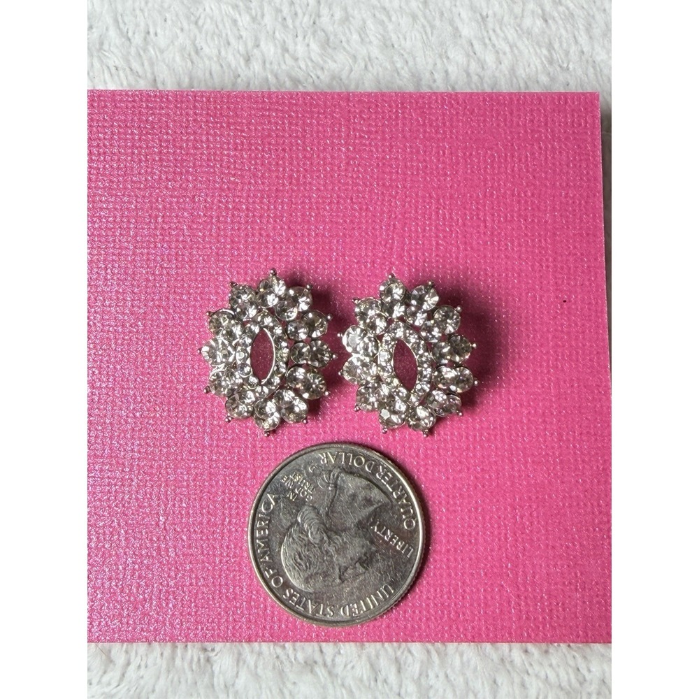 Vintage style Oval Rhinestone Post Back Earrings - Picture 3 of 3